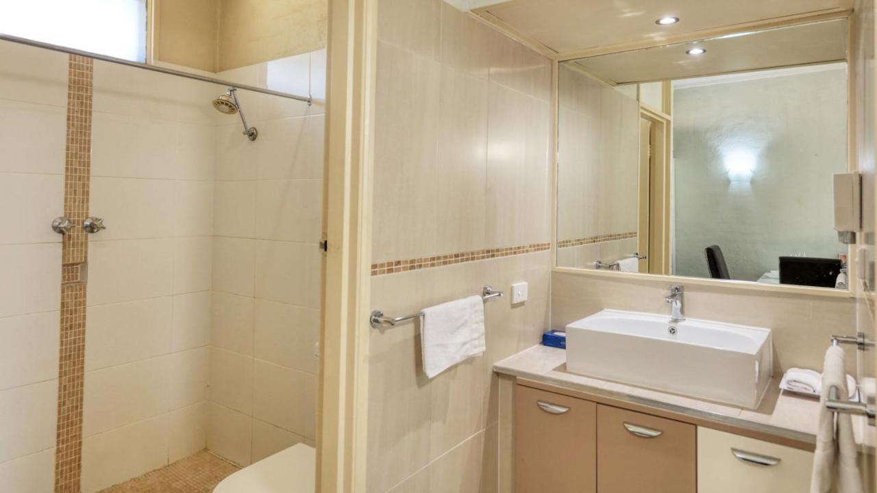 Rose Motor Motel 3*